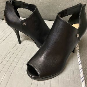 NWOT DKNY Peep Toe Booties (sz 8.5)